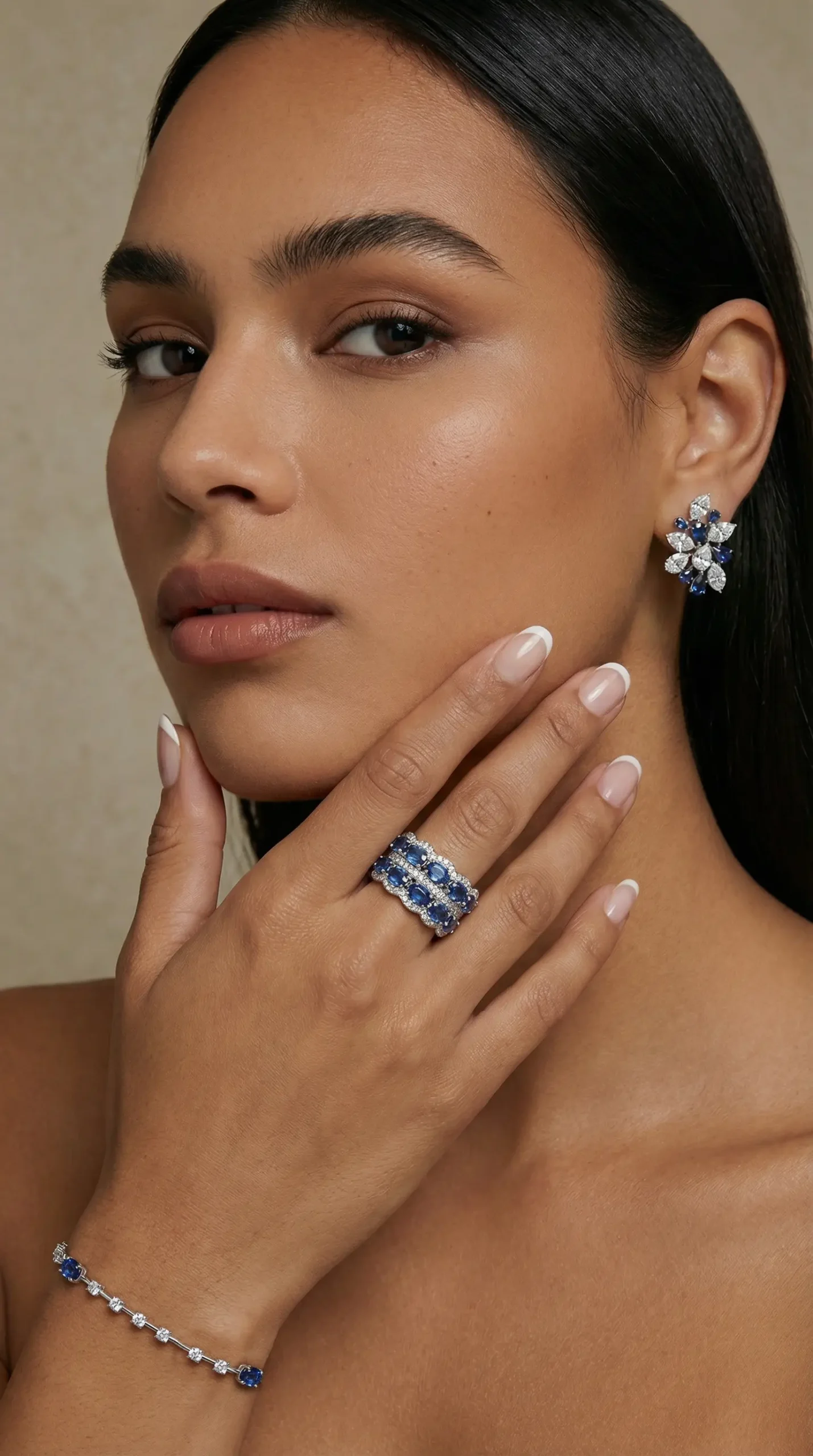 Ring Blue Sapphire and Diamond 18k White Gold 3.97 cts - Image 4