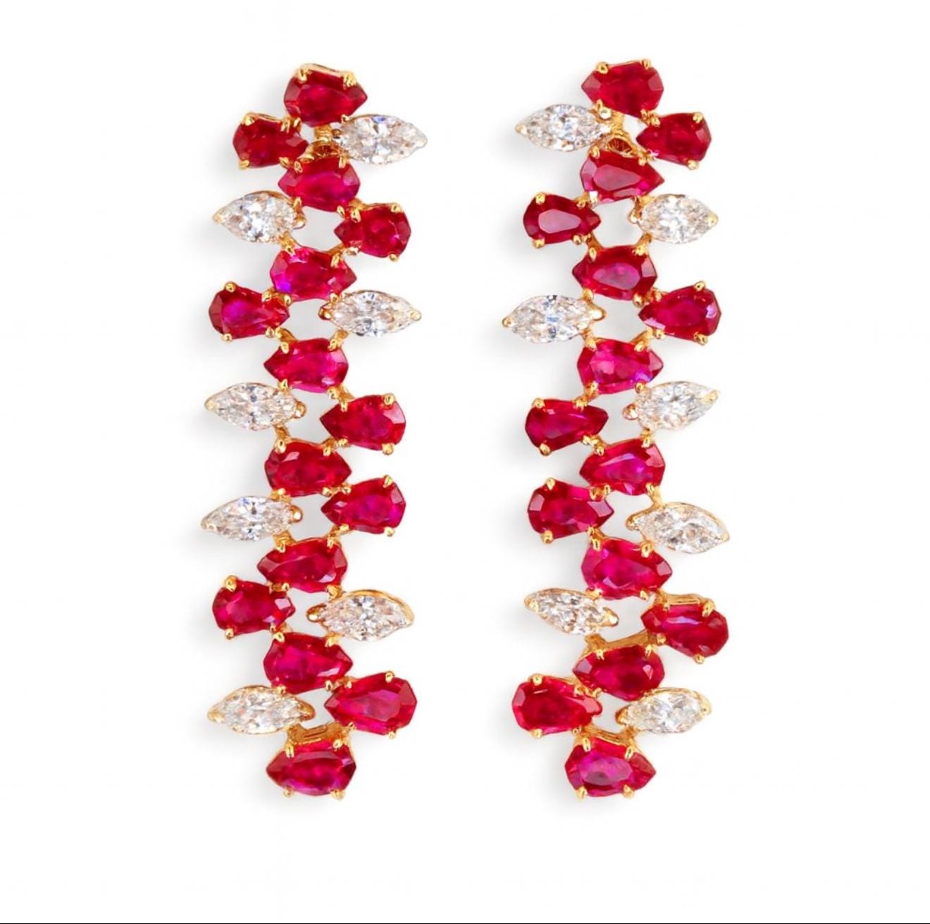 Earrings Ruby and Diamonds 18k Yellow Gold 4.53 cts