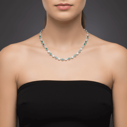 Necklace Emerald and Diamonds 18k White Gold 6.42 cts